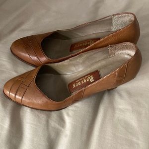 Regency Brazil Hand-Sewn Size 6 Heels